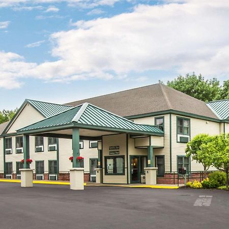 Econo Lodge Glens Falls - Lake George Экстерьер фото
