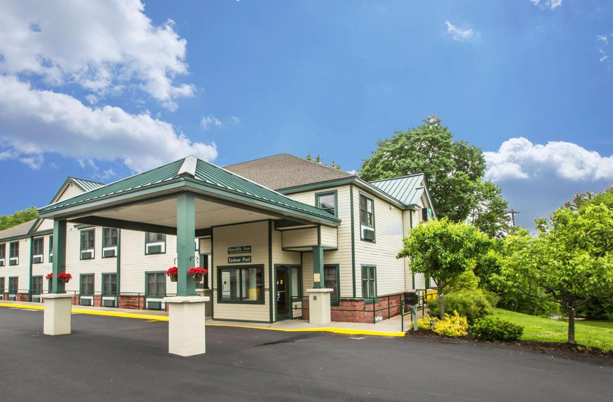 Econo Lodge Glens Falls - Lake George Экстерьер фото