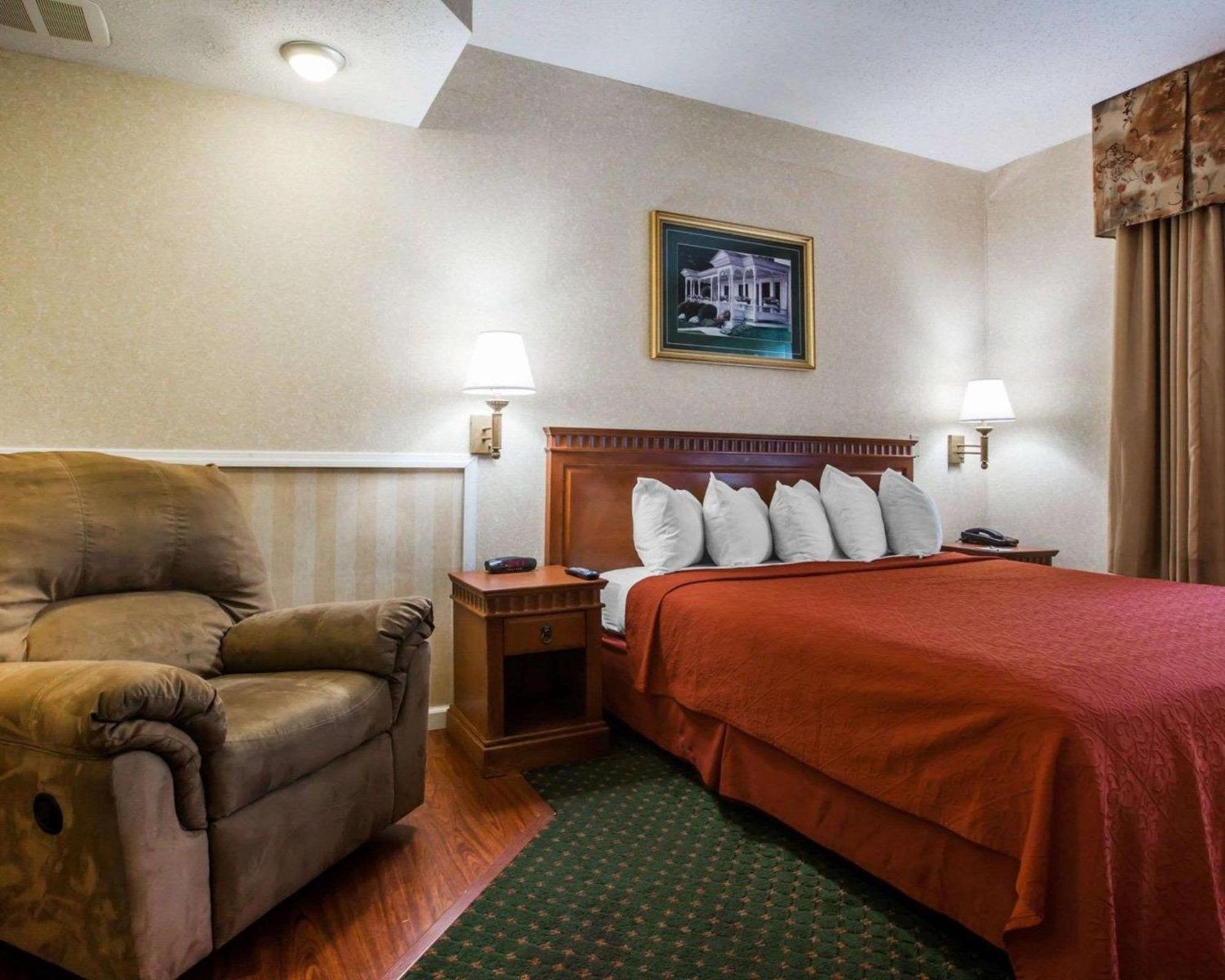 Econo Lodge Glens Falls - Lake George Экстерьер фото