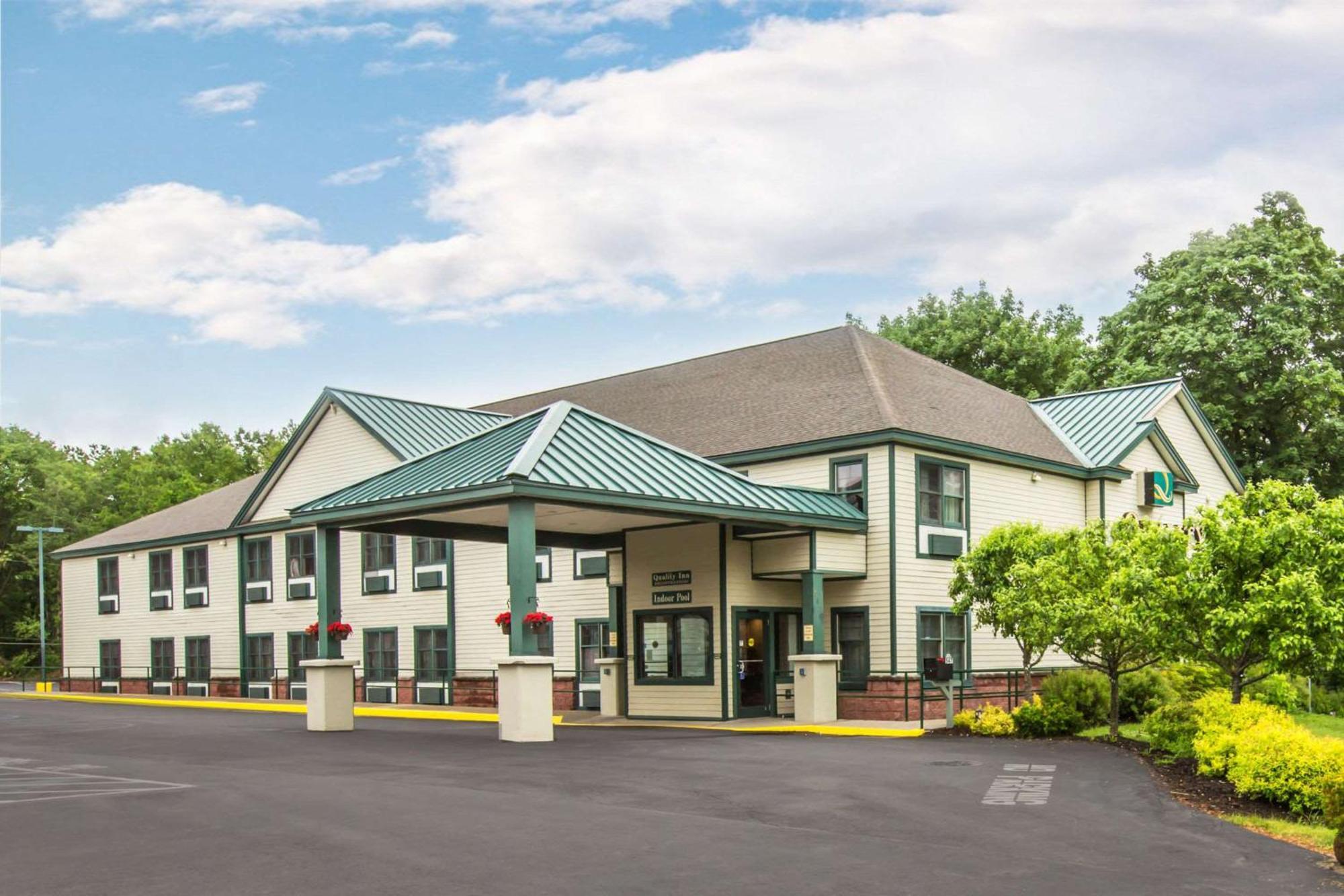 Econo Lodge Glens Falls - Lake George Экстерьер фото