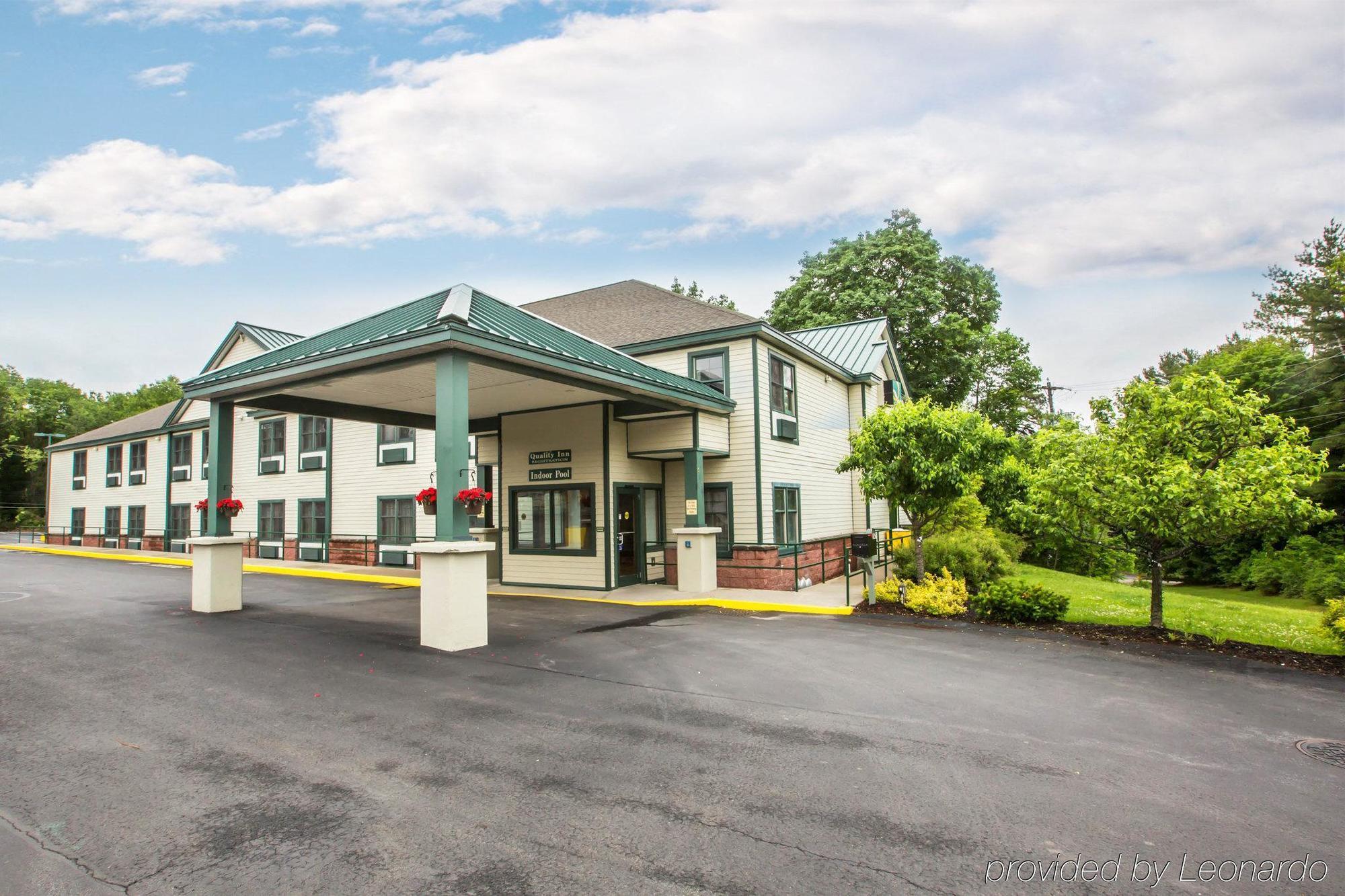 Econo Lodge Glens Falls - Lake George Экстерьер фото