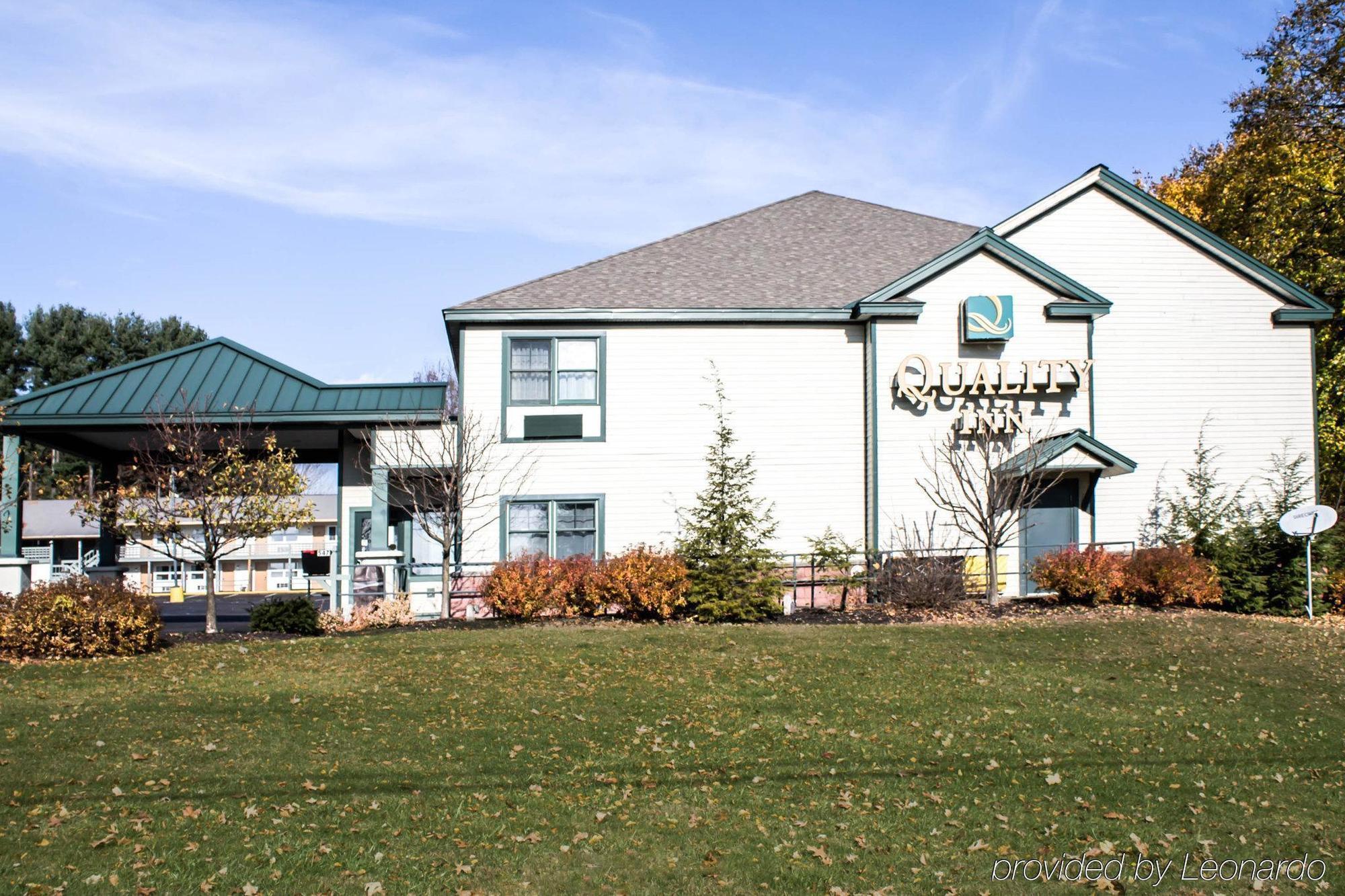 Econo Lodge Glens Falls - Lake George Экстерьер фото