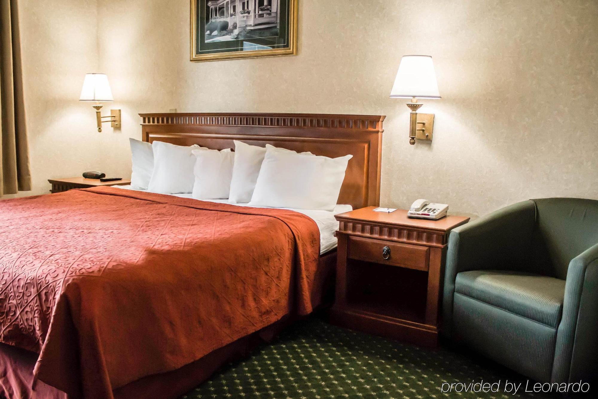 Econo Lodge Glens Falls - Lake George Экстерьер фото
