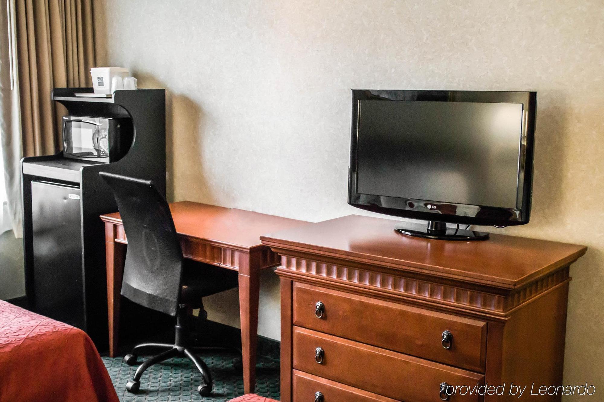 Econo Lodge Glens Falls - Lake George Экстерьер фото